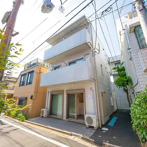 Shinjuku Partenza Japón