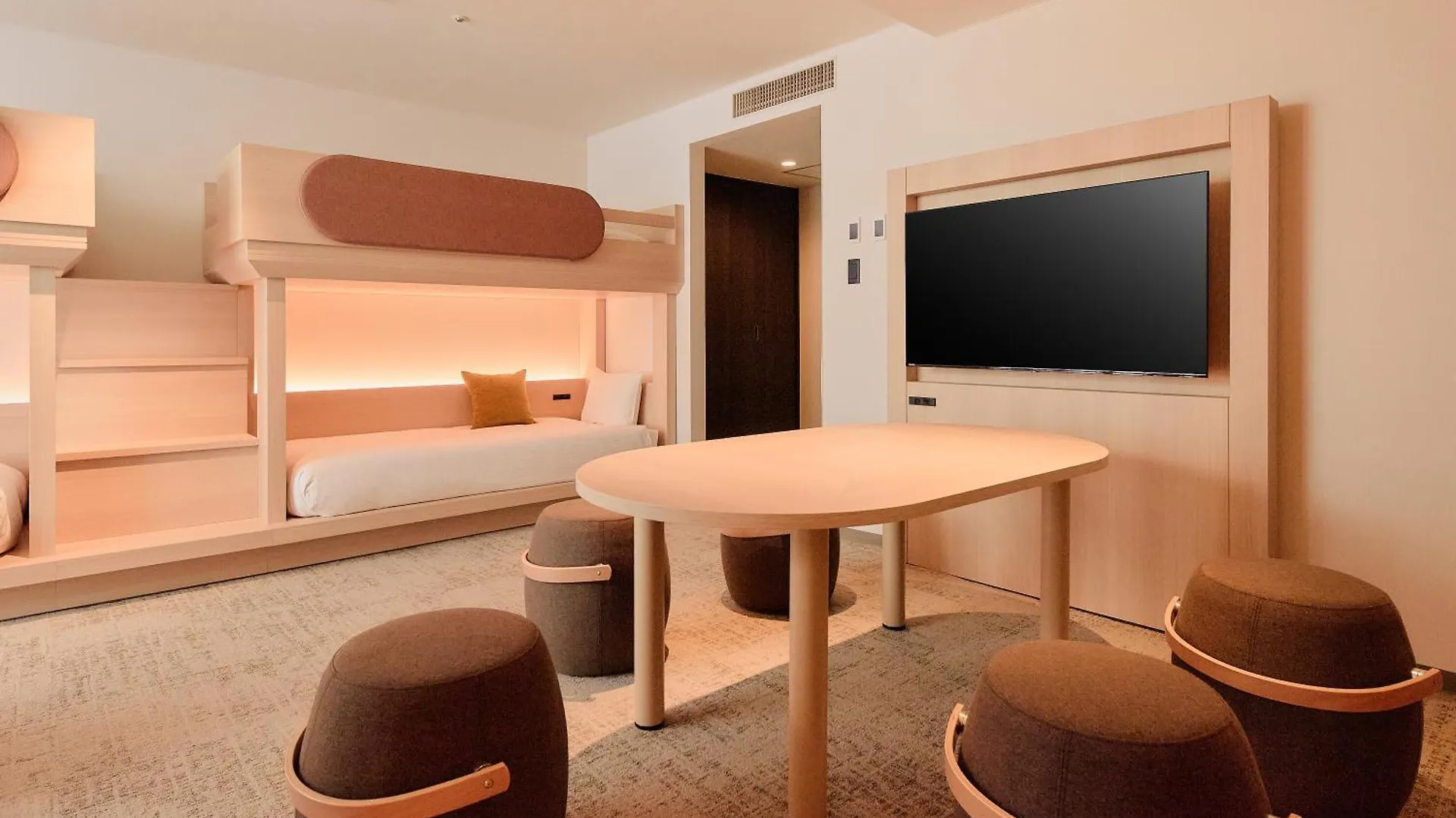 Kyoto Tower Hotel 4*,  Japão